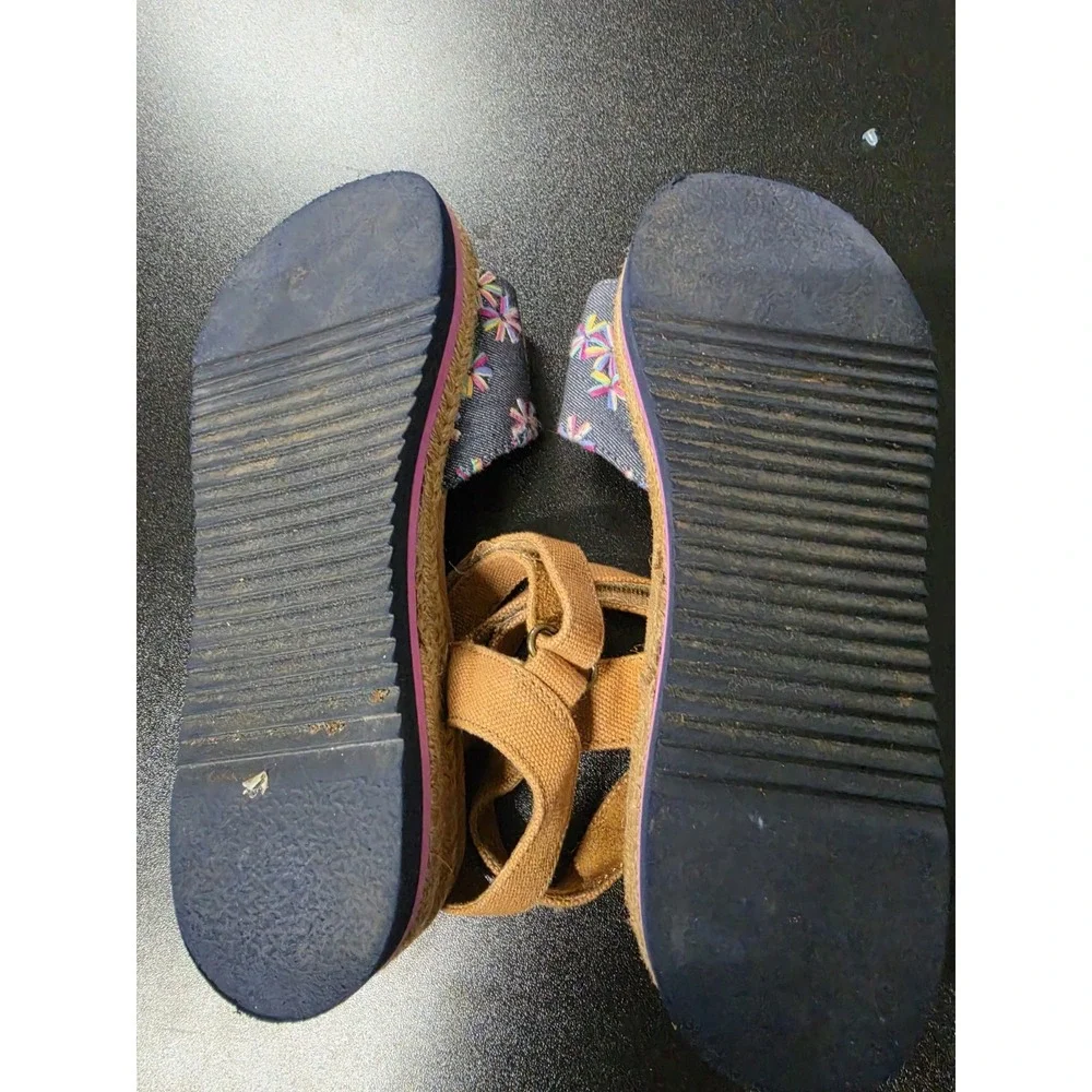 Toms abby platform